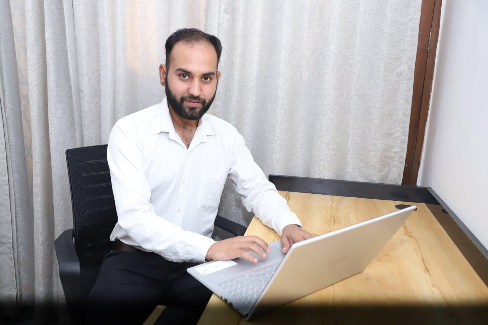 Karan | Social Media Expert